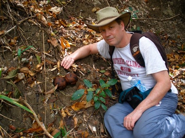 Dan Nickrent and Rafflesia speciosa buds, Panay Philippines